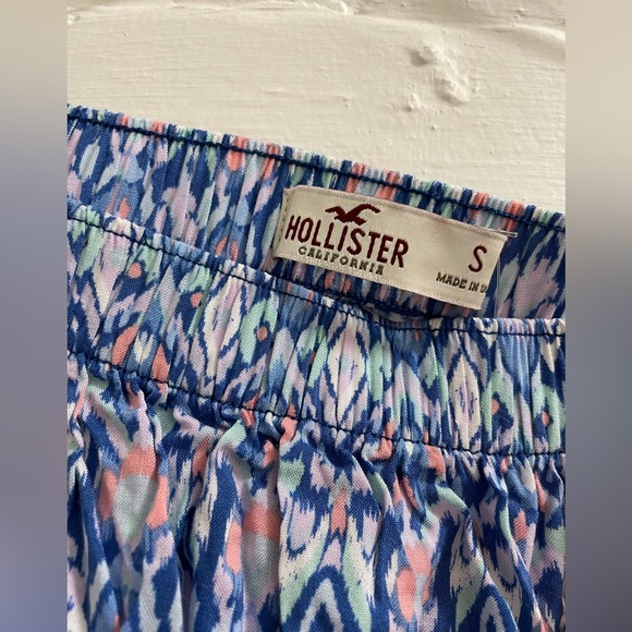 Hollister Patterned Skirt (NWT!) - Picture 4 of 5